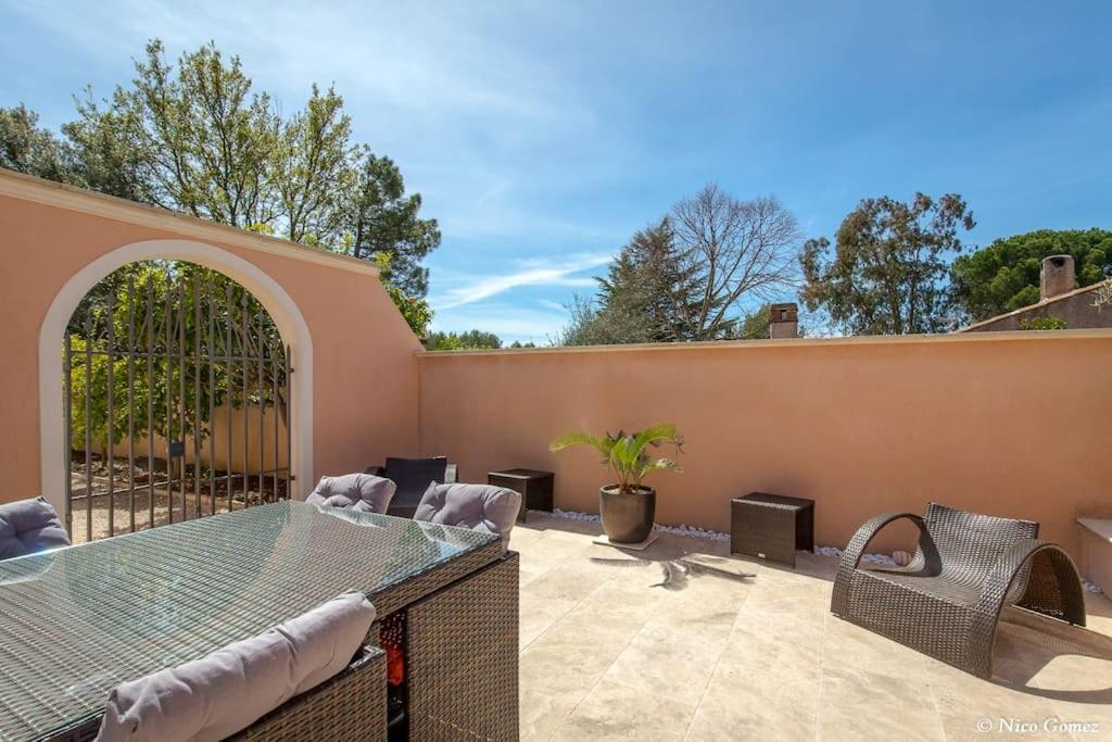 Roquebrune-Sur-Argens, Villa 2 Pieces, 4 Personnes מראה חיצוני תמונה